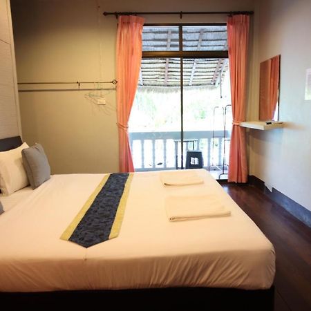 קו לנטה Marina Hut Guest House מראה חיצוני תמונה