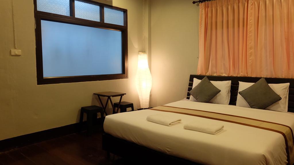קו לנטה Marina Hut Guest House מראה חיצוני תמונה