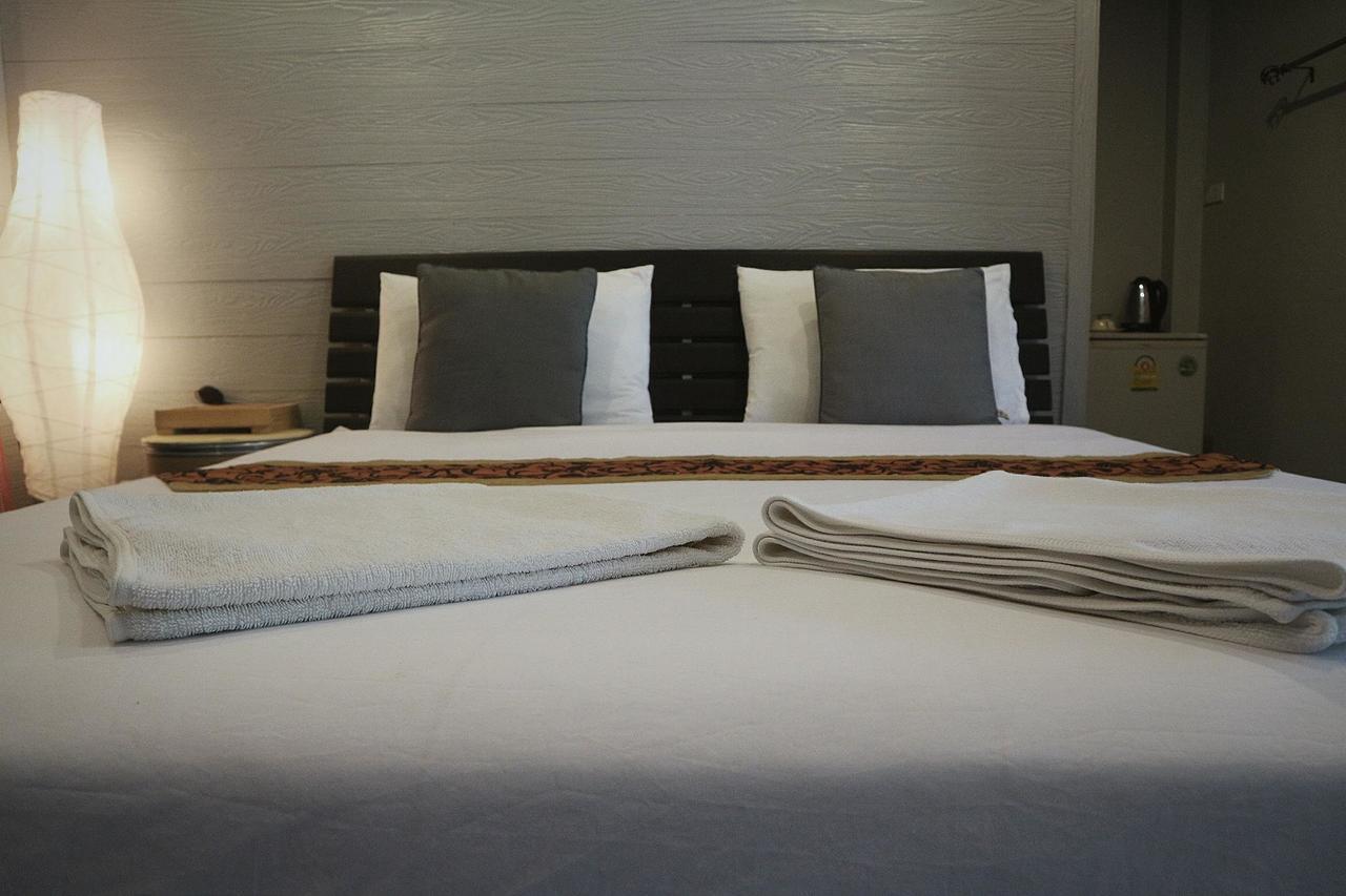 קו לנטה Marina Hut Guest House מראה חיצוני תמונה