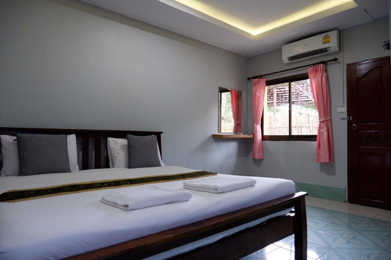 קו לנטה Marina Hut Guest House מראה חיצוני תמונה
