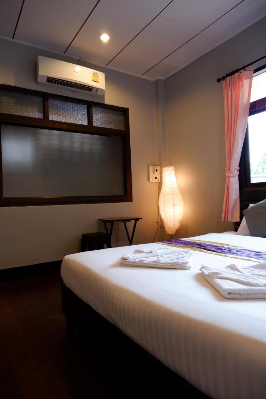 קו לנטה Marina Hut Guest House מראה חיצוני תמונה