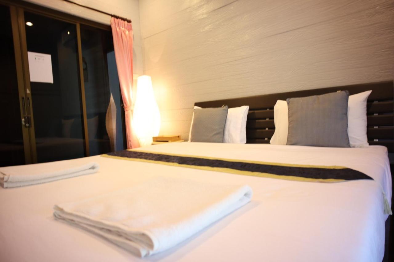 קו לנטה Marina Hut Guest House מראה חיצוני תמונה