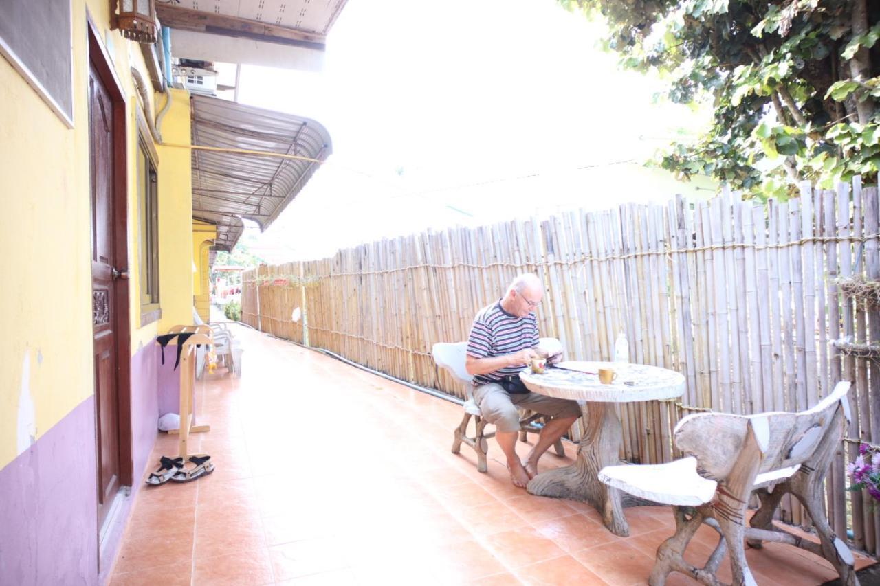 קו לנטה Marina Hut Guest House מראה חיצוני תמונה