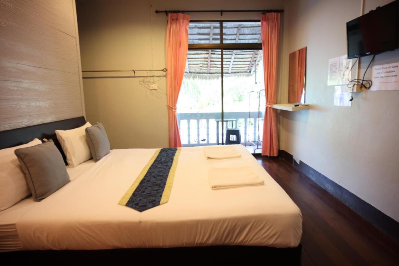קו לנטה Marina Hut Guest House מראה חיצוני תמונה